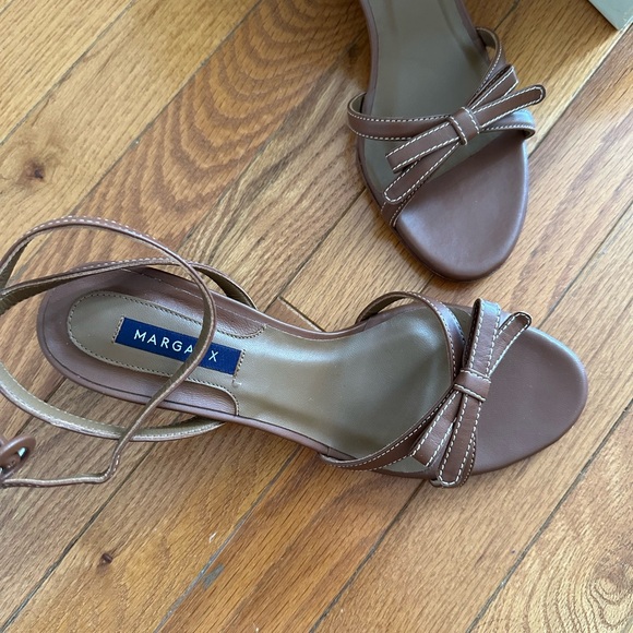 Margaux Saddle Tan Heels - Picture 2 of 4